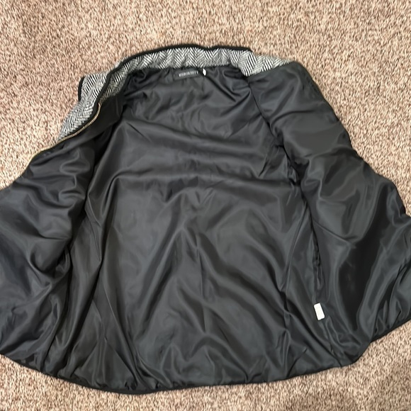 Quilted vest - Picture 3 of 4